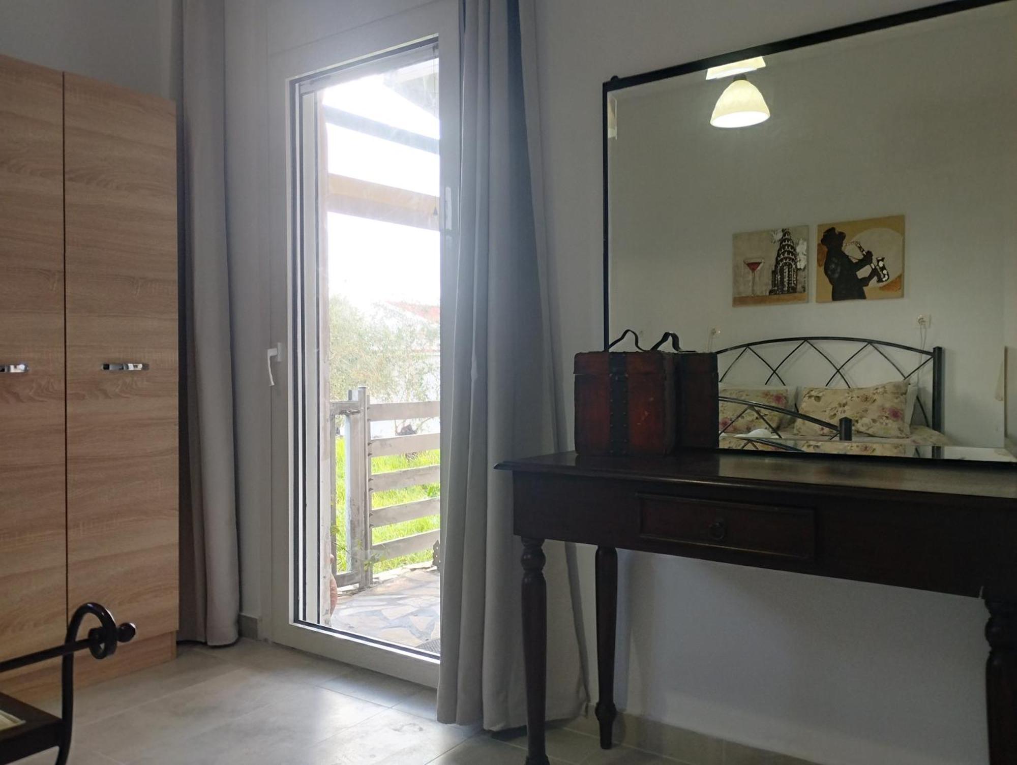 Spiti Lou Apartman Notos Kültér fotó