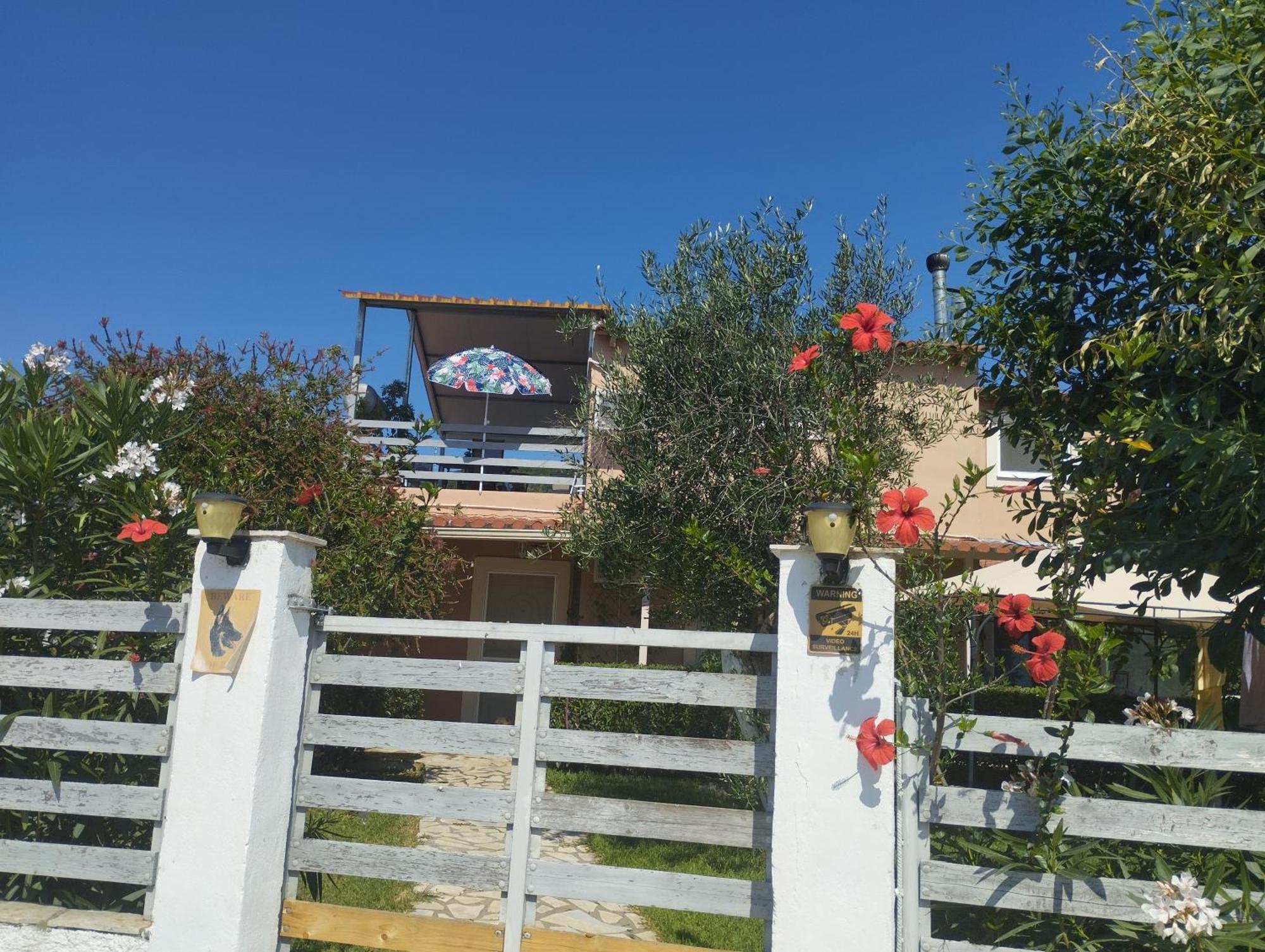 Spiti Lou Apartman Notos Szoba fotó